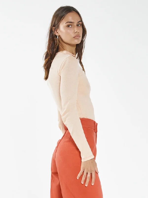 Inverse Hemp Turtle Neck - Apricot