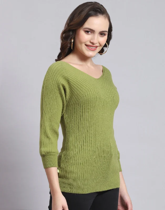 Women Green Solid V Neck 3/4 Sleeve Sweater