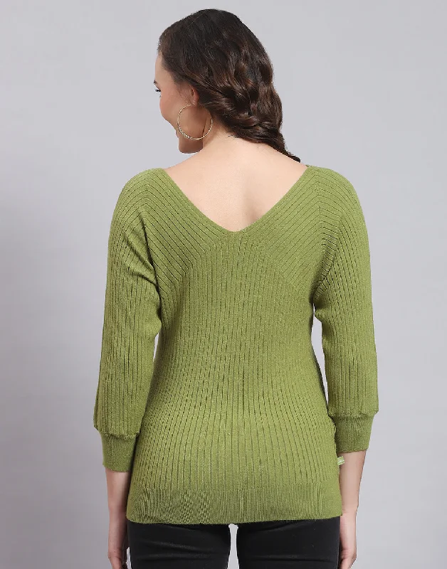 Women Green Solid V Neck 3/4 Sleeve Sweater