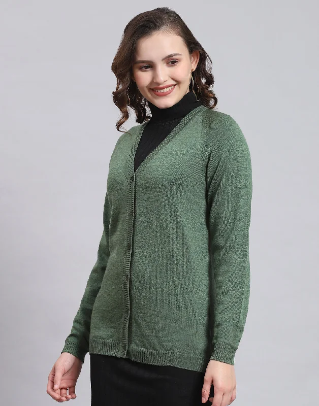 Women Green Solid V Neck Full Sleeve Sweater