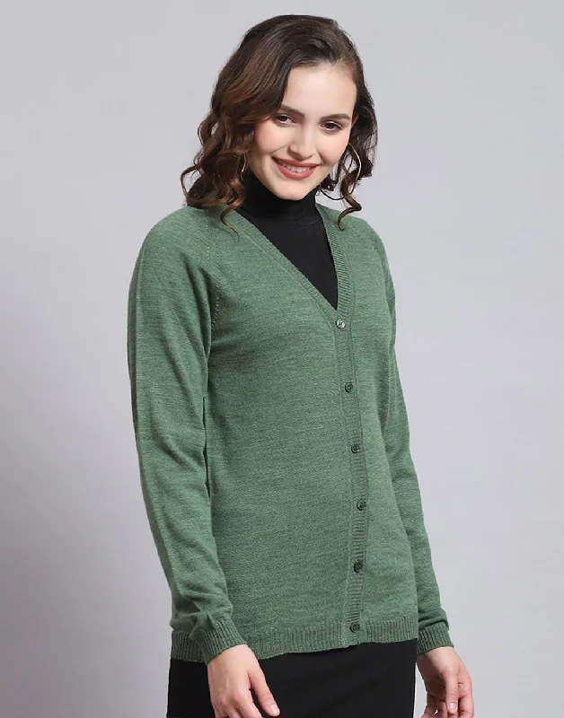 Women Green Solid V Neck Full Sleeve Sweater