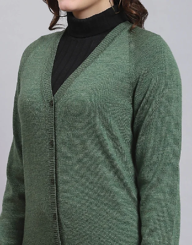 Women Green Solid V Neck Full Sleeve Sweater