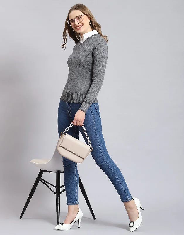 Women Grey Solid V Neck Full Sleeve Sweater