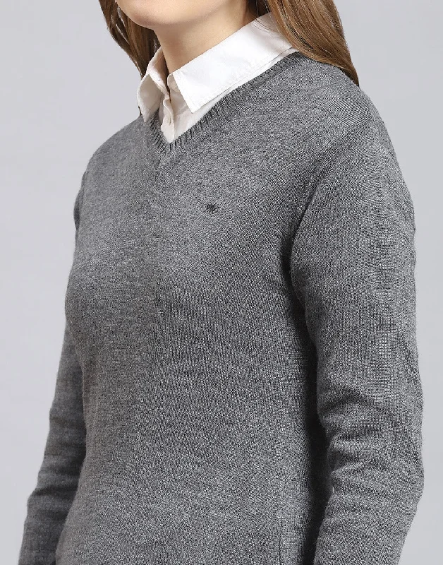 Women Grey Solid V Neck Full Sleeve Sweater