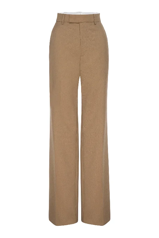 Frame Denim Easy Slim Crop Pant in Light Camel