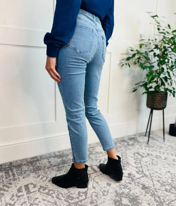 Vintage Wash Light Denim Cropped Jeans