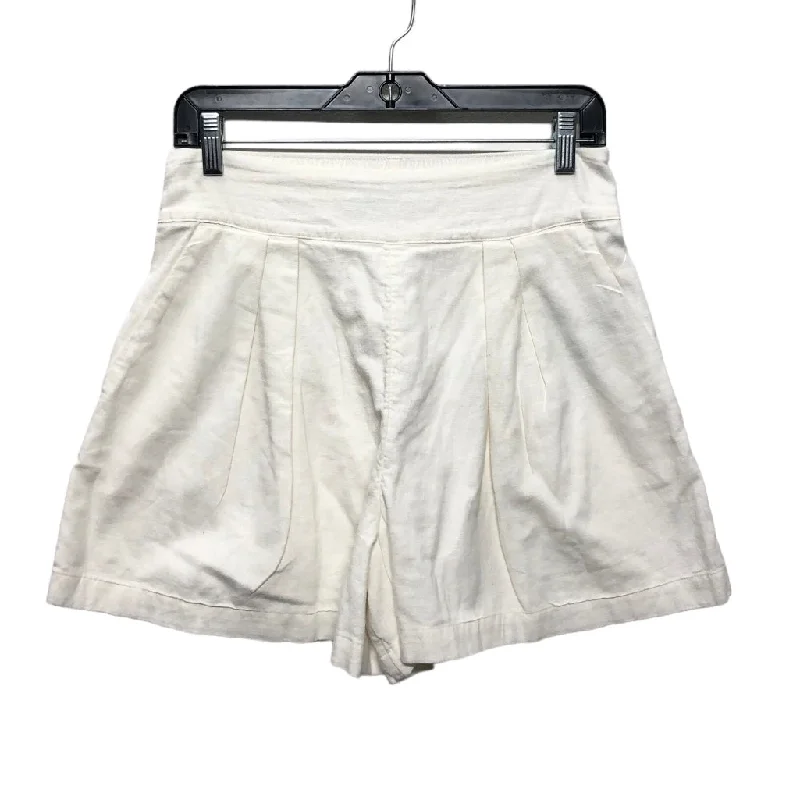 Shorts By Abercrombie And Fitch In Ivory, Size: S